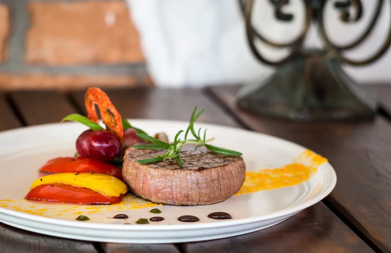 Gdzie zjeść w Kudowie-Zdroju? Odkryj najlepsze restauracje i smaki